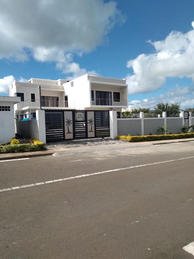 Coquette Villa Avec Piscine Flic en Flac Exterior foto
