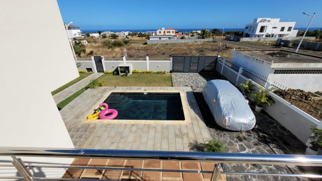 Coquette Villa Avec Piscine Flic en Flac Exterior foto